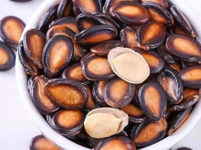 新货无壳免剥厂家供应坚果零食话梅味西瓜子250g/袋图3
