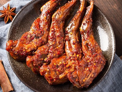 麻辣兔腿网红零食四川特产自贡香辣冷吃兔肉双流兔头熟食小吃批发图2