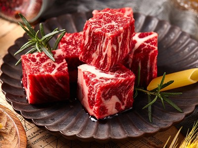 澳洲进口M6-7牛肉烧烤料批发原切商用和牛边角料冷冻雪花牛肉粒图3