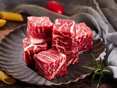 澳洲进口M6-7牛肉烧烤料批发原切商用和牛边角料冷冻雪花牛肉粒图2