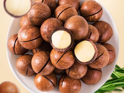 坚果零食大礼包礼盒装网红炒货核桃干果休闲食品厂家批发年货图2
