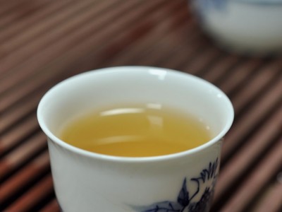 勐库茶魂 2012年 勐库戎氏 早春古树茶 500克 饼茶图2