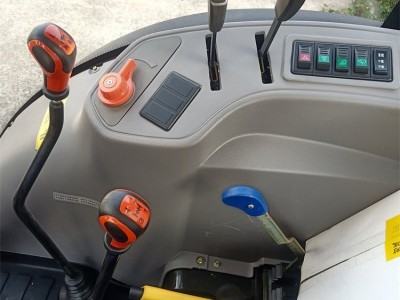 直补拖拉机雷沃804 904 1004四轮农机 原车带驾驶室水田旋耕犁地机图4