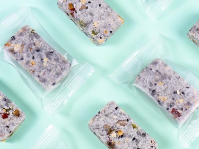 滇二娃坚果茯苓八珍糕五黑芡实糕点网红早餐面包食品厂家零食批发图5