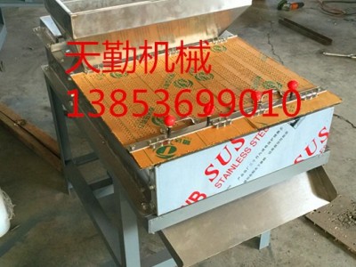 花生脱皮机 花生烘烤去皮机 扒皮机 花生米去皮机 厂家直销图2