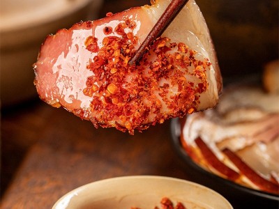 供应腊肉农家自制特产土猪柴火烟熏偏瘦后腿腊肉风干咸肉烟熏腊肉图3