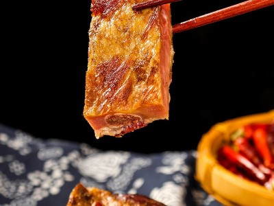 重庆四川腊排骨特产黑土猪烟熏腊肉腊肠批发农家自制烟熏腊排骨图3