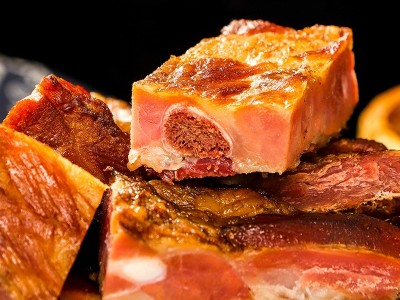 重庆四川腊排骨特产黑土猪烟熏腊肉腊肠批发农家自制烟熏腊排骨图4