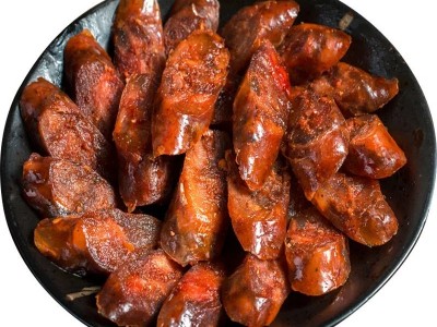 乡恰坊腊肠广式腊味香肠四川麻辣香肠烟熏肉肠农家辣肠厂家图5