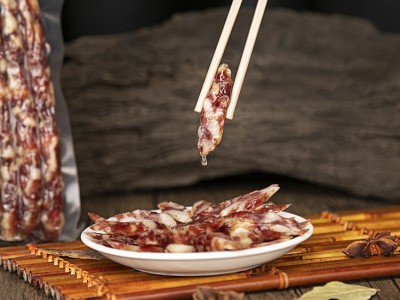 自然晾晒广东特产广味批发粤华盛厂家直批煲仔饭烧烤纯肉腊肠食材图2