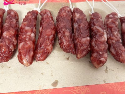 厚街土猪肠广式风味腊肠切肉短肠锅煲仔饭麻辣烫广式腊肠供应图2