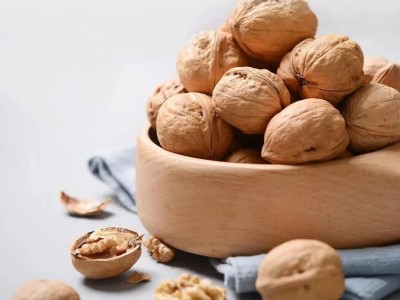 新货新疆薄皮核桃大个新疆特产送夹子肉质饱满支持一件代发图2