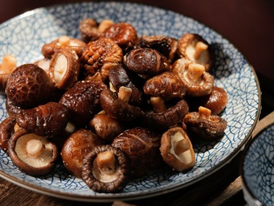 新货农家古田香菇蘑菇特产厚肉菌菇送礼炒菜凉拌干货批发图5