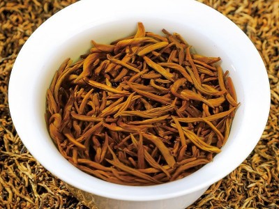 福建金骏眉高山红茶茶叶黄芽蜜香金骏眉茶叶批发散装金骏眉红茶图3