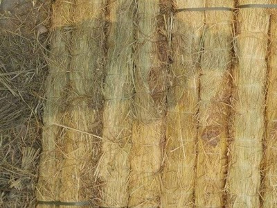 草支垫 稻草制品 条形 防滑 耐磨 稻草铺设均匀 旭日草制品图3