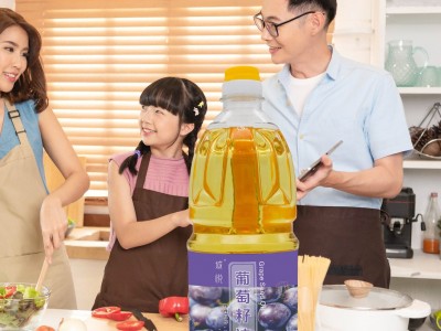 域悦葡萄籽油1.5L 新疆物理压榨一级食用植物油图2