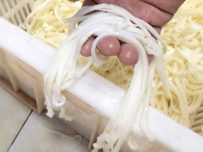 新鲜黄喉丝批发火锅麻辣烫串串冒菜冷冻食材烫涮爆炒去油猪黄喉丝图2