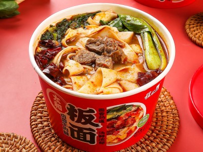 程校长太和板面卤香牛肉味148克大桶装冲泡方便速食8桶整箱代餐面图3