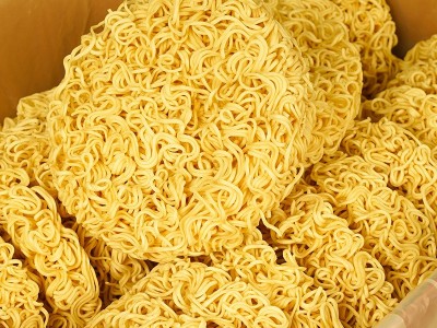 方便面泡面非油炸火锅面大碗面条整箱挂面鸡蛋面炒面汤面专 用面饼图2