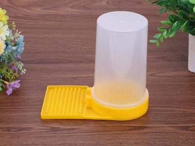 养蜂工具蜜蜂喂食器巢门喂水器蜜蜂新款巢门饲喂器饮水盒出口品质图2
