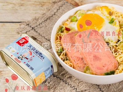 赖记小白猪火腿猪肉午餐肉罐头整箱装熟食火锅食材速食罐头批发图2