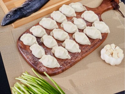 现货鲅鱼水饺速冻皮薄馅大餐饮手工现包速冻水饺家用商用厂家直销图3