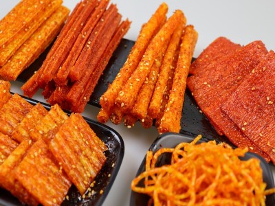 湖南辣条大包批货125g面筋辣片辣条批发麻辣零食批發零食辣条图3