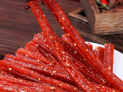 湖南辣条大包批货125g面筋辣片辣条批发麻辣零食批發零食辣条图5