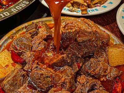 网红火锅高性价比冻品耙牛肉食材低价供应 商 精选牛肉，秘制酱料图5