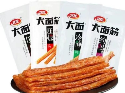 卫龙辣条大面筋批发65g大刀肉面筋儿时怀旧小吃麻辣手撕零食整箱图4