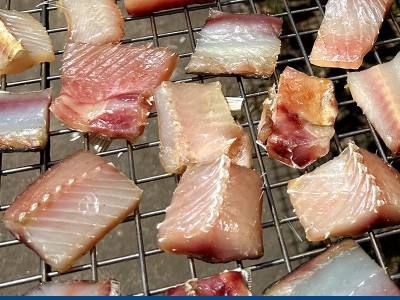 厂家直供阳干草鱼块 腌制晾晒中段大鱼块 风干鱼淡水鱼腊货图3