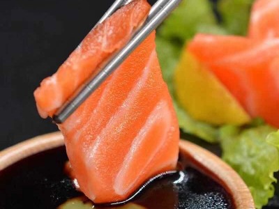 新鲜挪威三文鱼日料刺身冰鲜刺身日料食材国产三文鱼虹鳟鱼腩批发图3