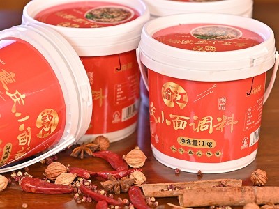 正宗重庆小面调料酱1kg桶装商用家用煮面佐料炸酱面酱料辣椒酱批图2