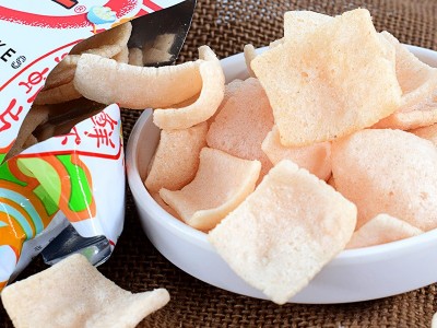 上好佳混合薯片鲜虾片整箱休闲食品怀旧批发代发零食大礼包袋装图4