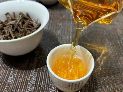 云南古树野生红茶500g散装批发花果蜜香凤庆野生古树晒红山野红茶图3