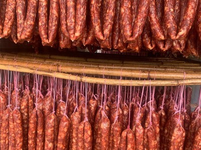 广西川味麻辣肠包装批发厂家腊肠整箱批发 农家自制腊味10斤图3