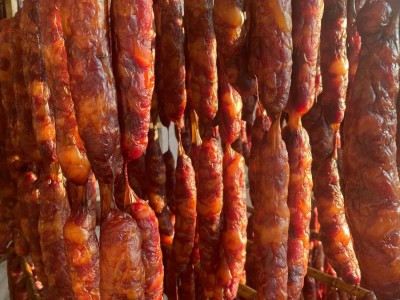 腊肠香肠贵州农家烟熏腊肉厂家口味定做支持代发500g真空包装图3