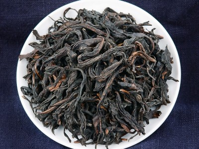 金牡丹蜜桃香小种武夷红茶 头春武夷山正山小种散装茶500g批发图3