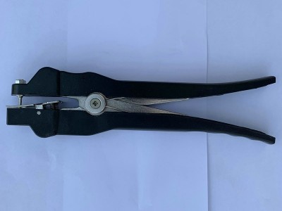 厂家批发猪牛羊用耳标钳 兽用耳孔钳耳号钳 动物耳标钳图4